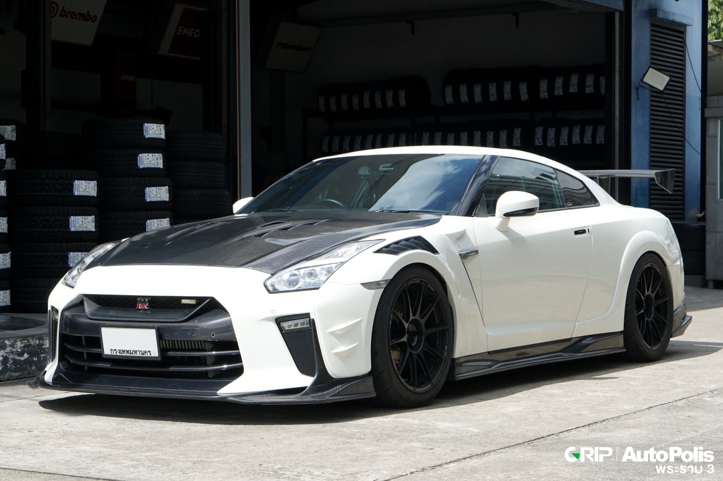 Nissan GT-R ติดตั้ง PROXES R888R